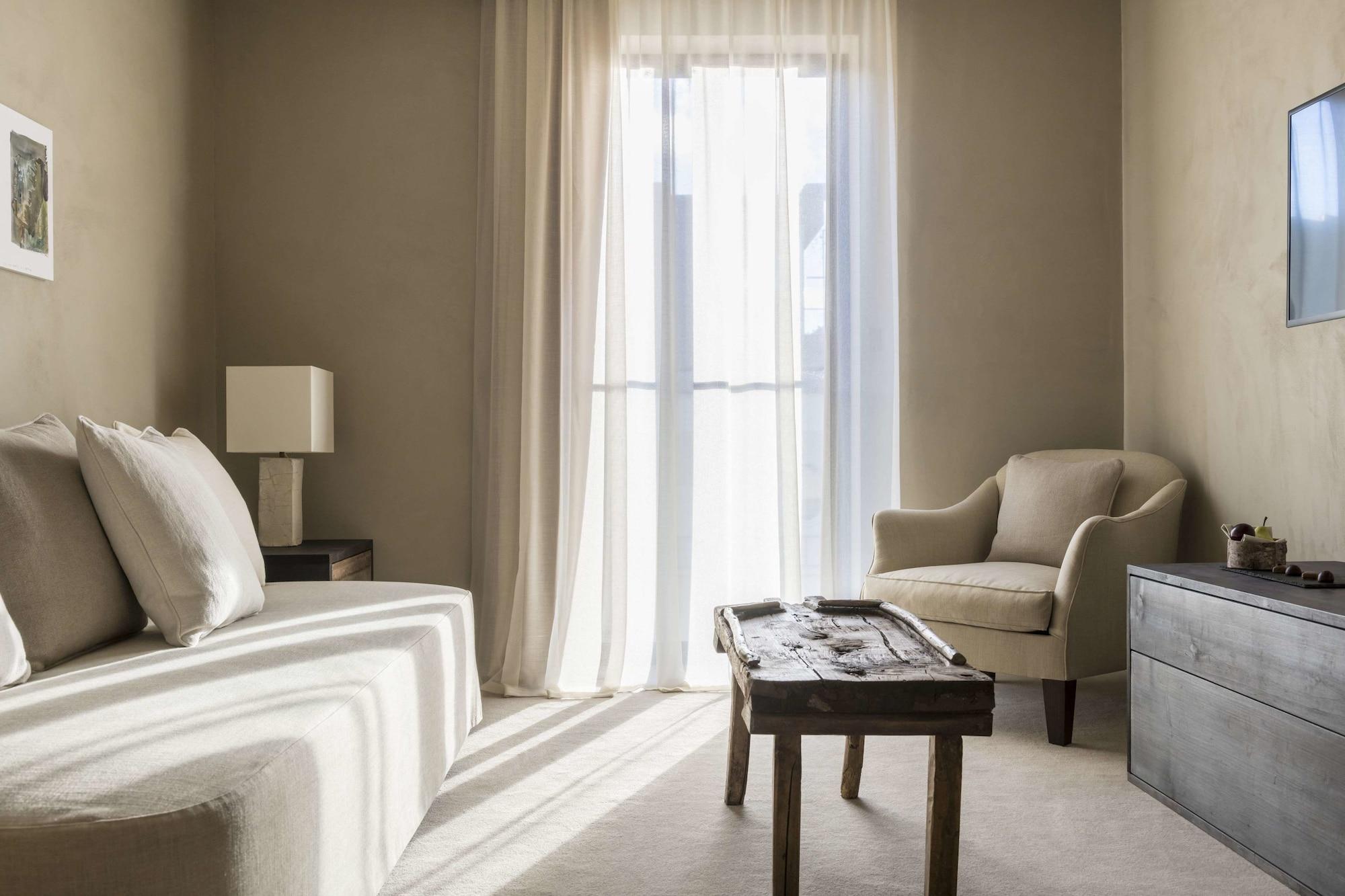 Hotel Bayerischer Hof München Ngoại thất bức ảnh A room at the hotel