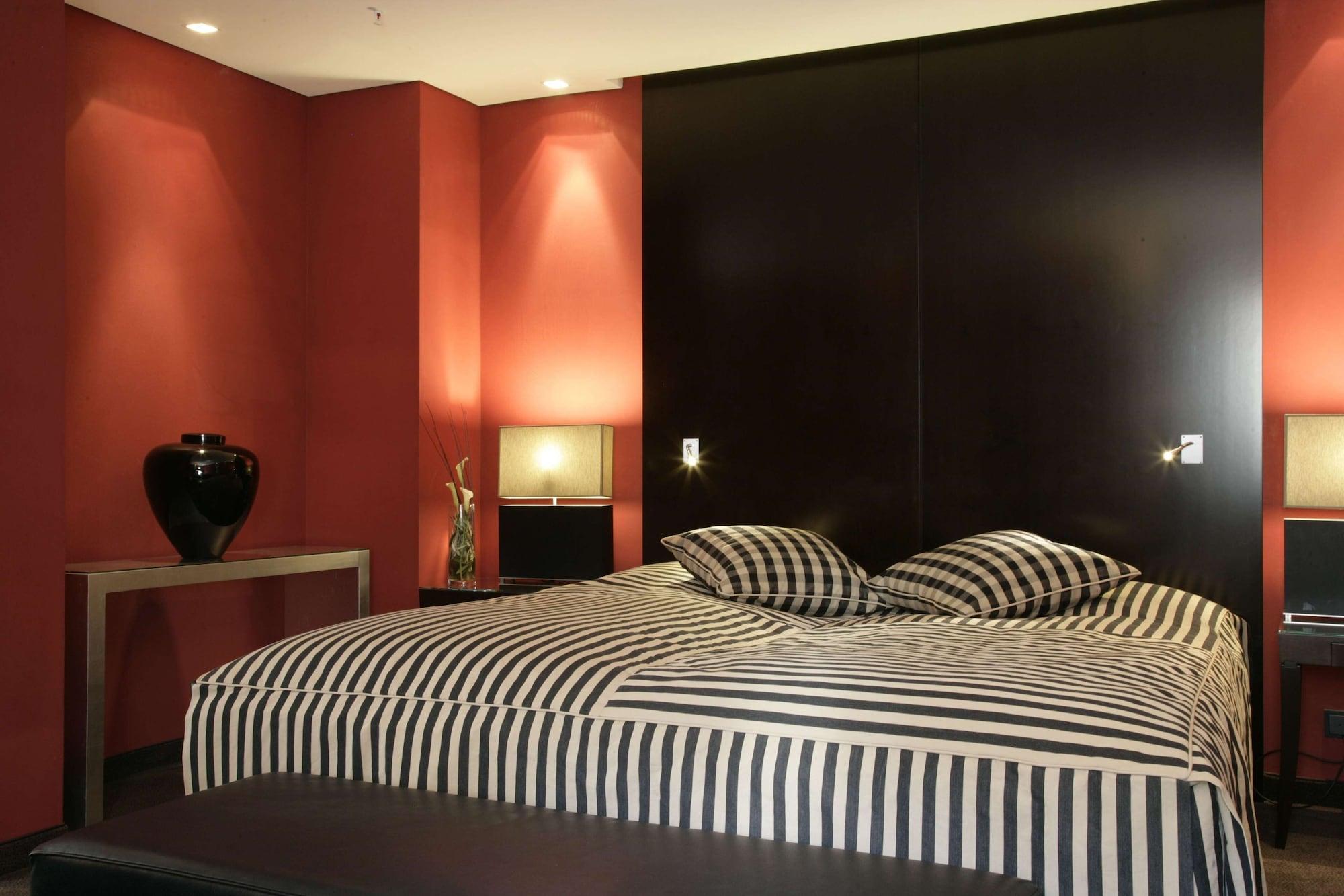 Hotel Bayerischer Hof München Ngoại thất bức ảnh A bedroom